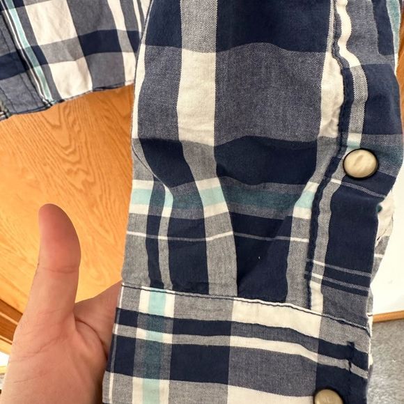 Men’s Hollister Button Down with blue plaid pattern. - Picture 3 of 5
